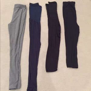 Size small maternity leggings